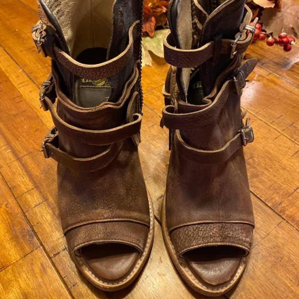 Freebird Ankle Sandals